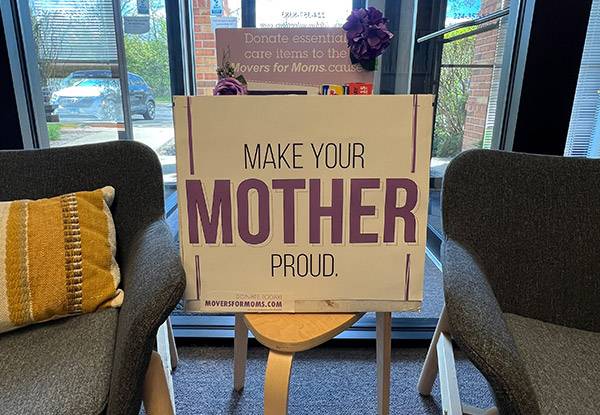 Community Movers For Moms